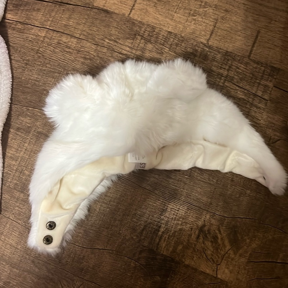 Eskimokids faux fur hat. Sz 0-24 mo. Used once. EUC.